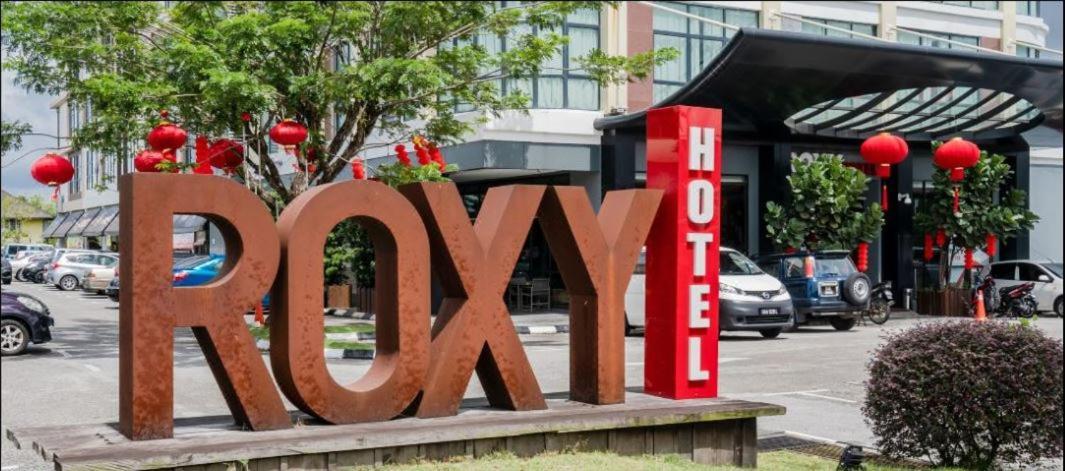 Roxy Hotel & Apartments Kuching Exterior photo