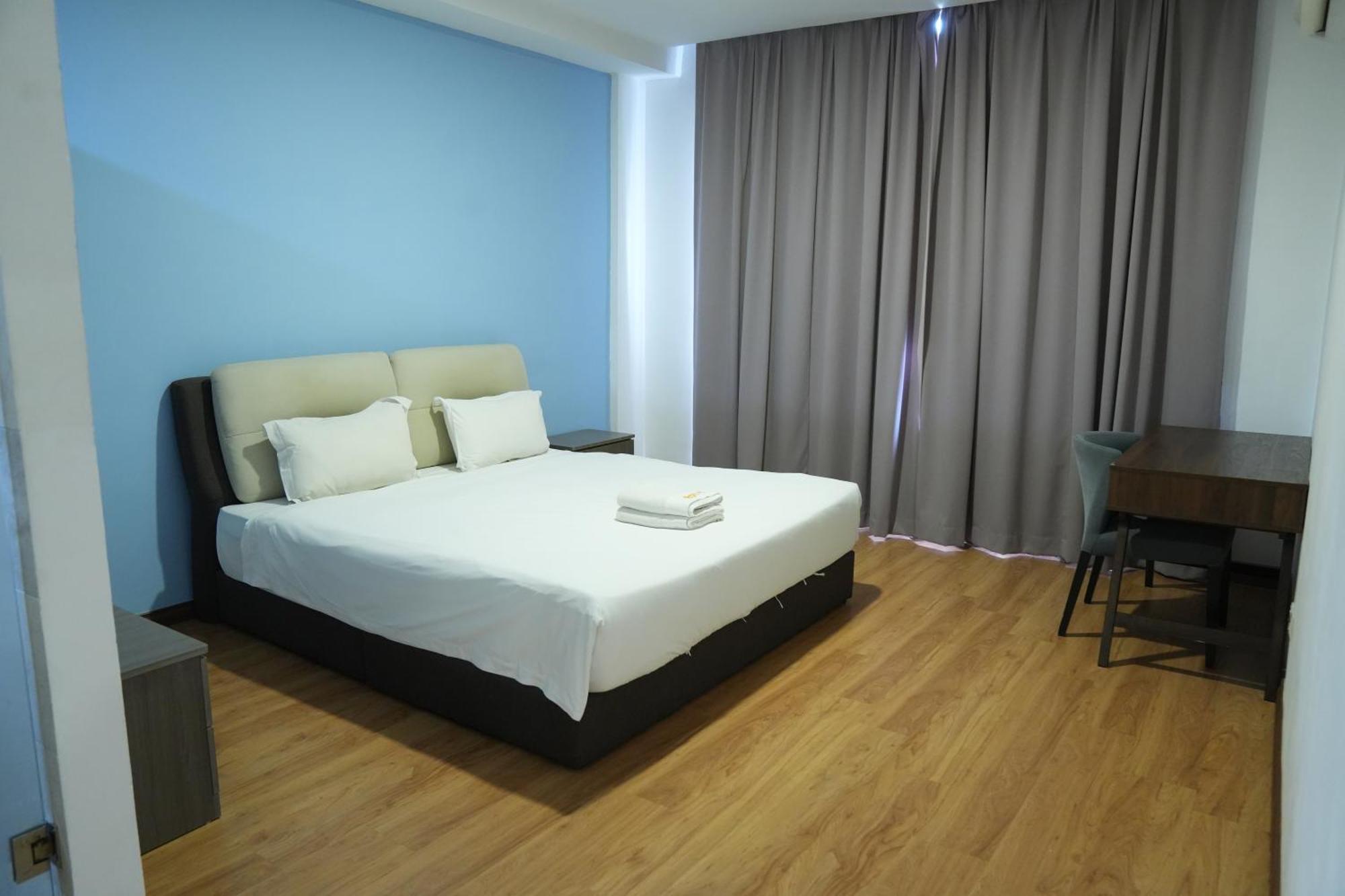 Roxy Hotel & Apartments Kuching Exterior photo